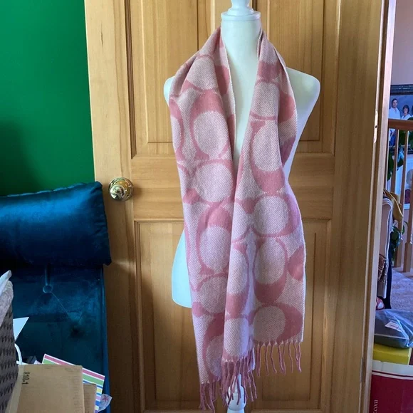 Coach Pink Scarf - Never Worn - Picture 2 of 5